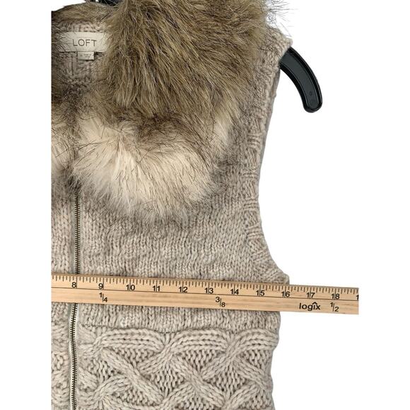 Loft Cable Knit Sweater Vest Wool Blend Faux Fur Collar Zip Up Pockets Brown M - Picture 3 of 6